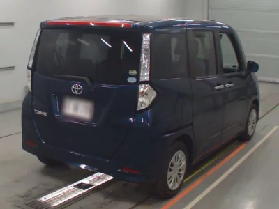 Toyota TANK