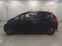 Honda FIT лот № 30572 оценка 3.5  с аукциона в Японии 3