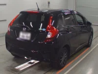 Honda FIT лот № 30572 оценка 3.5  с аукциона в Японии 1