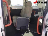 Nissan NV200 лот № 1015 оценка RA  с аукциона в Японии 9