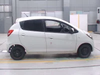 Suzuki CERVO лот № 90001 оценка 99  с аукциона в Японии 2