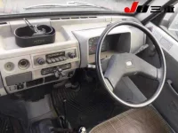 Subaru SAMBAR лот № 8042 оценка 3  с аукциона в Японии 7