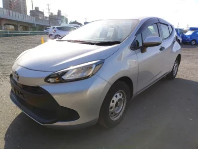 Toyota AQUA  с аукциона в Японии