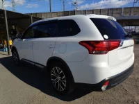 Mitsubishi OUTLANDER лот № 9816 оценка 3.5  с аукциона в Японии 4