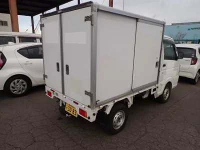 Nissan CLIPPER TRUCK  с аукциона в Японии
