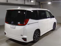 Toyota NOAH лот № 2250 оценка 4.5  с аукциона в Японии 1