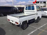 Honda ACTY TRUCK лот № 8198 оценка 3  с аукциона в Японии 5