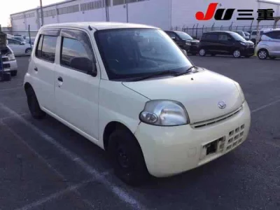 Daihatsu Esse
