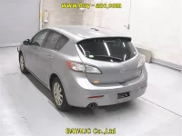 Mazda AXELA лот № 19 оценка 3.5  с аукциона в Японии 1