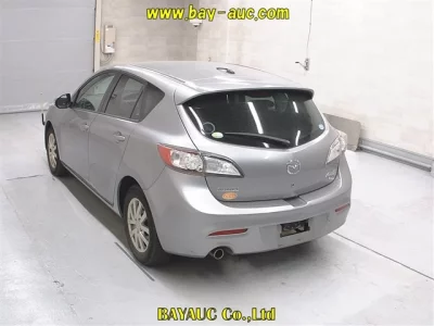 Mazda AXELA  с аукциона в Японии