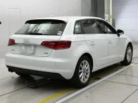 Audi A3 лот № 38027 оценка 4.5  с аукциона в Японии 1