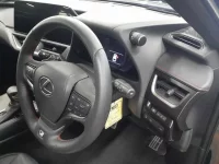 Lexus UX лот № 36033 оценка 6  с аукциона в Японии 8