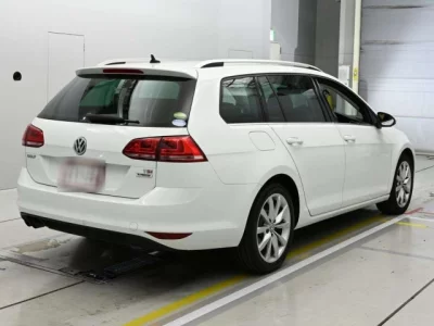Volkswagen GOLF VARIANT