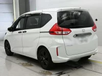 Honda FREED лот № 36036 оценка 4  с аукциона в Японии 5