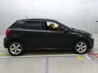 Volkswagen POLO лот № 38053 оценка 4.5  с аукциона в Японии 2