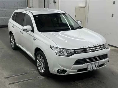 Mitsubishi OUTLANDER PHEV