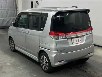 Mitsubishi DELICA D2