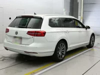 Volkswagen PASSAT VARIANT лот № 38074 оценка 4.5  с аукциона в Японии 1