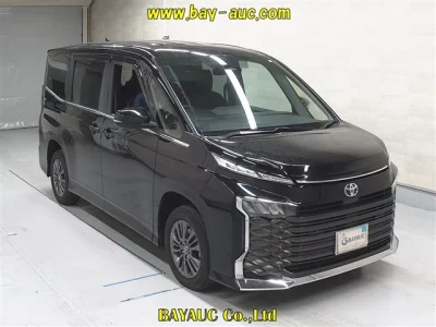 Toyota VOXY  с аукциона в Японии