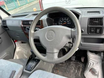 Mitsubishi MINICAB VAN