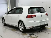 Volkswagen GOLF лот № 38106 оценка 4  с аукциона в Японии 5
