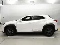 Lexus UX лот № 36099 оценка 4.5  с аукциона в Японии 3