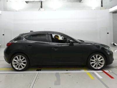 Mazda AXELA  с аукциона в Японии