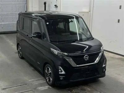 Nissan ROOX  с аукциона в Японии
