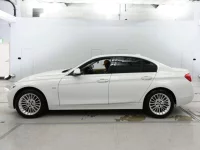 BMW 3-Series лот № 38170 оценка 4.5  с аукциона в Японии 3
