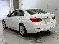 BMW 3-Series лот № 38170 оценка 4.5  с аукциона в Японии 5