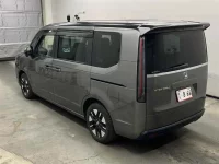 Honda STEP WAGON лот № 30100 оценка 4.5  с аукциона в Японии 1