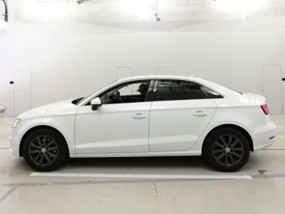 Audi A3  с аукциона в Японии