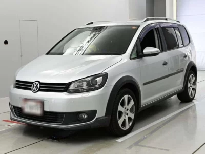 Volkswagen GOLF TOURAN  с аукциона в Японии