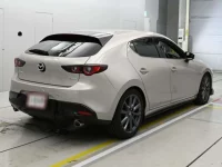 Mazda MAZDA3 лот № 33131 оценка 5  с аукциона в Японии 1