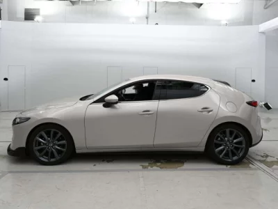 Mazda MAZDA3  с аукциона в Японии