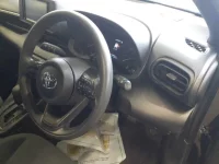 Toyota YARIS лот № 30003 оценка R  с аукциона в Японии 8