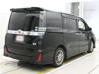 Toyota VOXY лот № 30004 оценка R  с аукциона в Японии 1