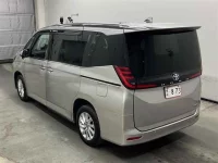 Toyota NOAH лот № 15115 оценка R  с аукциона в Японии 1