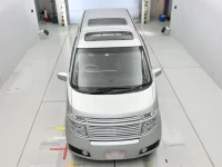 Nissan ELGRAND лот № 10205 оценка 4.5  с аукциона в Японии 6