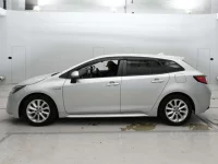 Toyota COROLLA TOURING лот № 30013 оценка 4  с аукциона в Японии 3