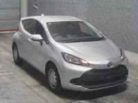 Toyota AQUA лот № 514 оценка RA  с аукциона в Японии 6