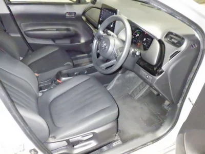 Toyota AQUA  с аукциона в Японии