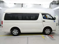 Toyota HIACE VAN лот № 30028 оценка R  с аукциона в Японии 2
