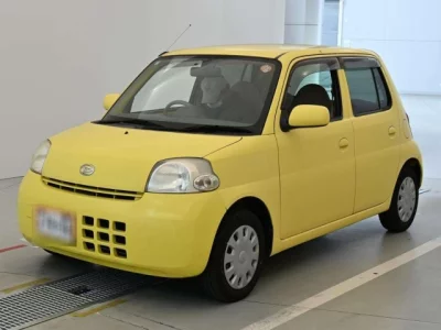 Daihatsu Esse