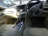 Nissan FUGA лот № 8175 оценка 3.5  с аукциона в Японии 4