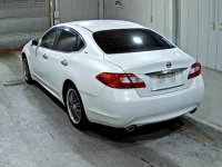 Nissan FUGA лот № 8175 оценка 3.5  с аукциона в Японии 1