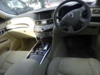 Nissan FUGA лот № 8175 оценка 3.5  с аукциона в Японии 2