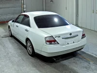 Nissan GLORIA лот № 8185 оценка R  с аукциона в Японии 1