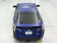 Toyota Prius лот № 30050 оценка 3.5  с аукциона в Японии 7