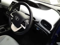 Toyota Prius лот № 30050 оценка 3.5  с аукциона в Японии 8